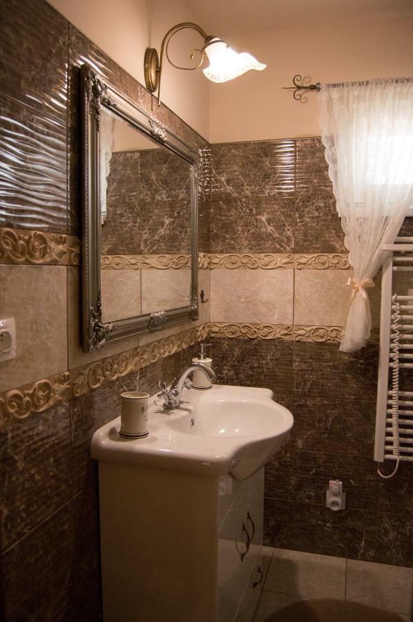 Apartmany Kord เลดนิตเซ ภายนอก รูปภาพ